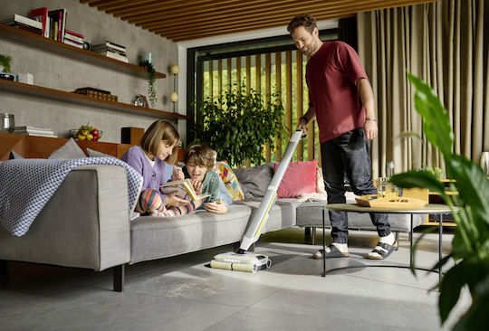 Karcher FC 8 Signature Line Vacuum Cleaner with Water Filter Battery