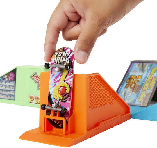 Mattel Hot Wheels Skates Fingerboard Skatepark Game Set (Miscellaneous Designs)