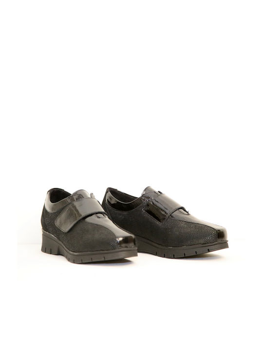 Valeria's Women's Leather Slip-Ons Black