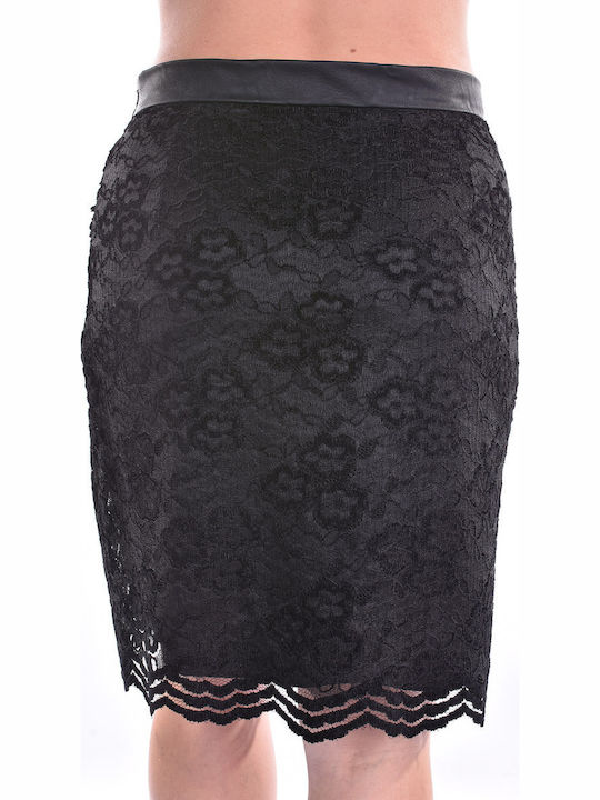 Пола Black