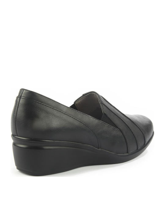 Leather Women's Moccasins in Black Color