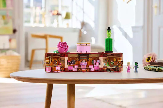 LEGO Wicked Glinda & Elphaba Dormitory За 8+ Години 740 Бройки