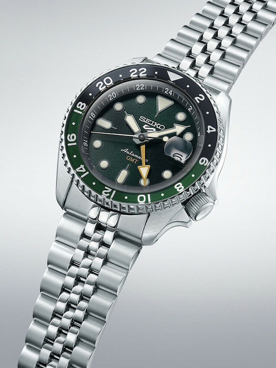 Seiko 5 Sports Ανδρικό Ρολόι 42.5mm Αυτόματο με Ασημί Μεταλλικό Μπρασελέ
