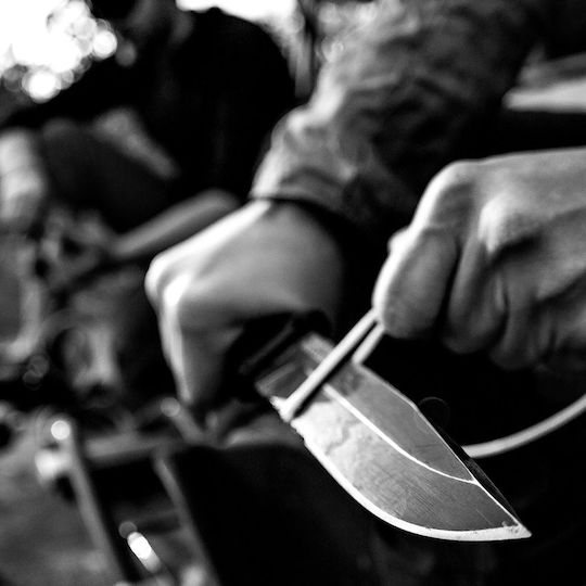 Gerber Strongarm Μαχαίρι Επιβίωσης Coyote Serrated σε Θήκη 30-001059