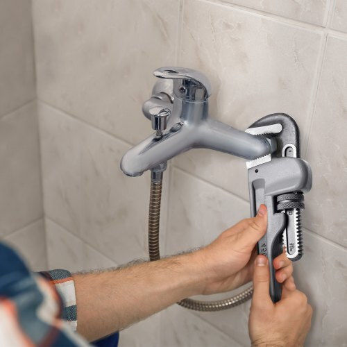 Vevor French Wrench with Adjustable Opening 18mm and Anti-Slip Handle 457.2mm