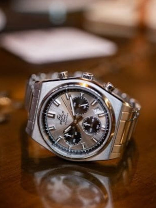 Casio Edifice Herrenuhr 47mm Chronograph Batterie mit Silber Metallarmband