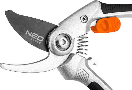 Neo Tools Pruning Shears Length 21cm with Maximum Cutting Diameter 20mm