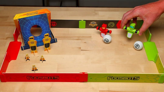 Fat Brain Toys Foosbots Bătălia în Stadion Pentru 6+ Ani (Diverse Modele)
