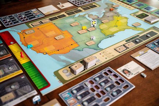 Board Game Express Route for 1-4 Players 10+ Years Old (EN) USAopoly