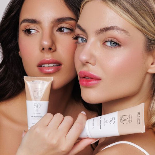 Bee Factor 5 в 1 Tint Perfection DD 02 Дневен Крем За Лице С SPF50 За Хидратация и Несъвършенства По Кожата С Хиалуронова Киселина 50ml