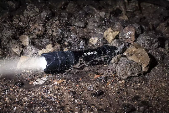 Varta Pro Επαναφορτιζόμενος Φακός LED IP67 με Μέγιστη Φωτεινότητα 650lm Indestructible F30 Pro