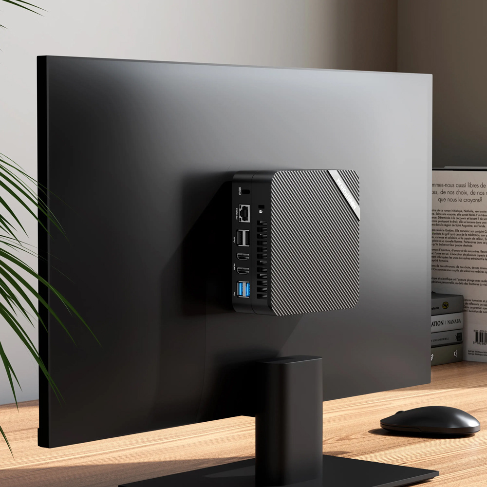 Minisforum UM690S Mini PC (Ryzen 9 6900HX/16GB DDR5/512GB SSD/W11