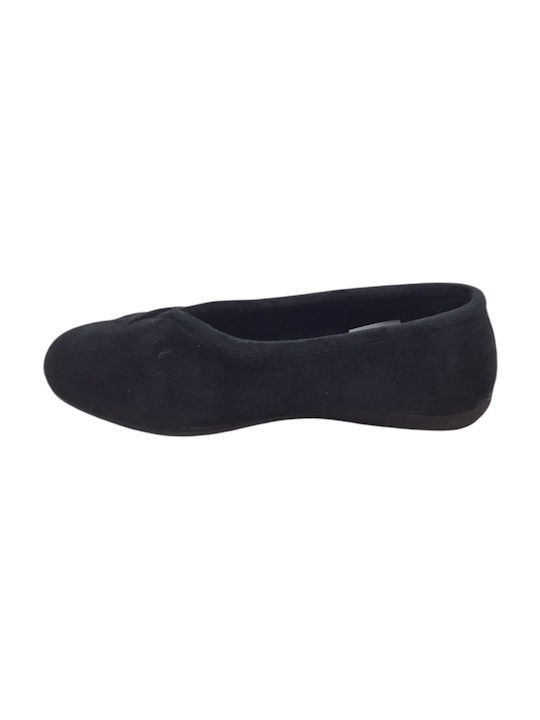 Adam's Shoes Closed Women's Slippers in Black color