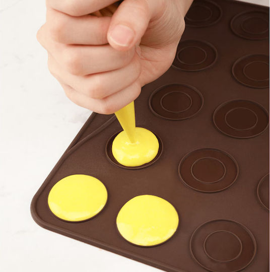 Quasar Co. Pastry Set 2 Macarons Sheets 27 Shapes Each 3 Baking Molds Bear-butterfly-mickey Silicone Brown-red