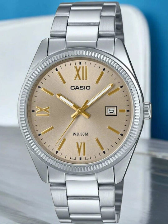 Casio Ανδρικό Ρολόι 39mm Μπαταρίας με Ασημί Μεταλλικό Μπρασελέ