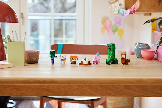 LEGO Minecraft Baby Pig's Birthday Celebration for 8+ Years 351 Pieces