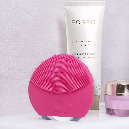 Foreo Luna Mini 2 Cleansing Silicone Facial Cleansing Brush Fuchsia F3401