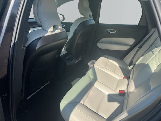 Volvo XC 60 B4 AWD Auto Momentum Pro '19