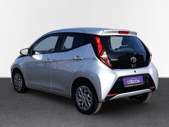 Toyota Aygo X-Play Connect '19