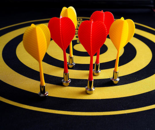 Tablă de Darts Magnetică cu 6 Săgeți Magnetice, Pliabilă, Față Verso, 41 X 48 Cm