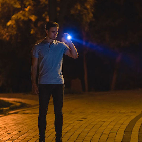 V-TAC Lumină de lucru și de sit, cu baterie Lanternă LED IP54 cu Luminozitate Maximă 1000lm Negru