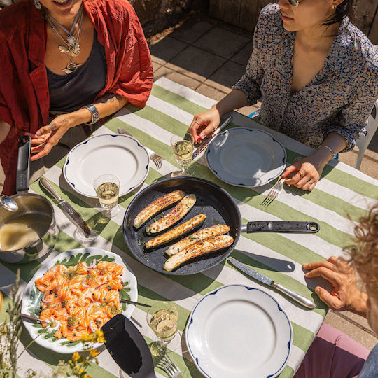 Fiskars Pan With Lid made of Stainless Steel with Non-Stick Coating 28cm