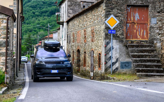 Menabo Cutie de bagaje pentru mașină pentru mașină cu deschidere dublă Cu o capacitate de 600lt Negru