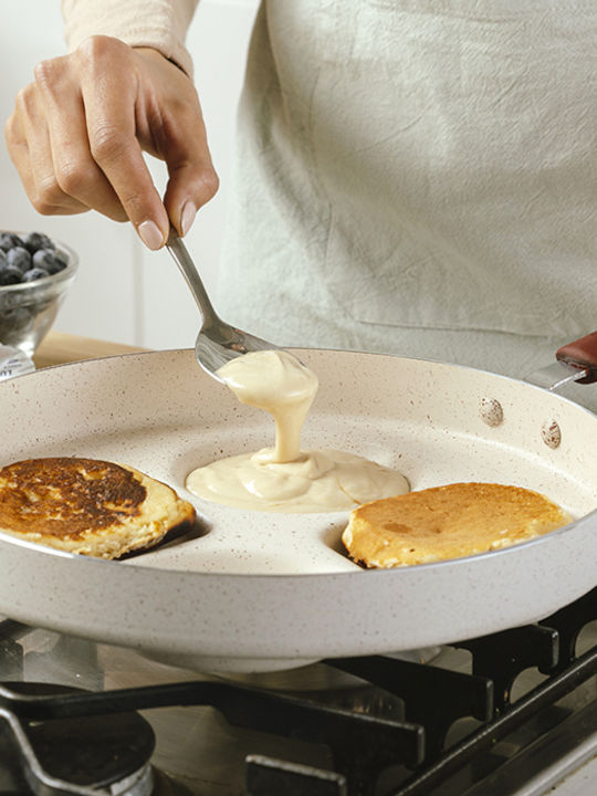 Nava Terrestrial Pan for Pancakes made of Aluminum with Non-Stick Coating 26cm