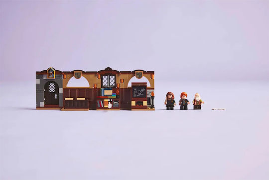 LEGO Castle Harry Potter TM - Hogwarts Castle: Charms Class για 8+ Ετών 204τμχ