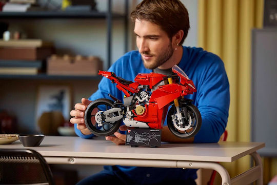 LEGO Technic Ducati Panigale V4 S Motorcycle for 18+ Years 1603 Pieces