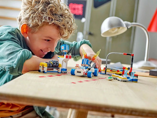 LEGO Super Mario Mario Kart - Garajul Lui Toad Pentru 8+ Ani 390 Bucăți