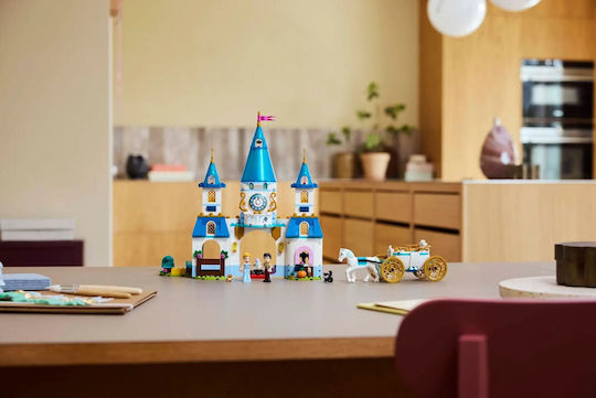 LEGO Castle Cinderella's Castle & Horse Carriage for Ages 6+ 596 Pieces
