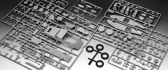 Revell German Command Armoured Фигура за Моделизъм 247 Части в Мащаб 1:35