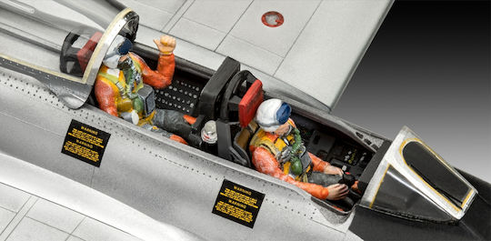 Revell Modeling Figure 75 Pieces in Scale 1:48 with Glue and Paints
