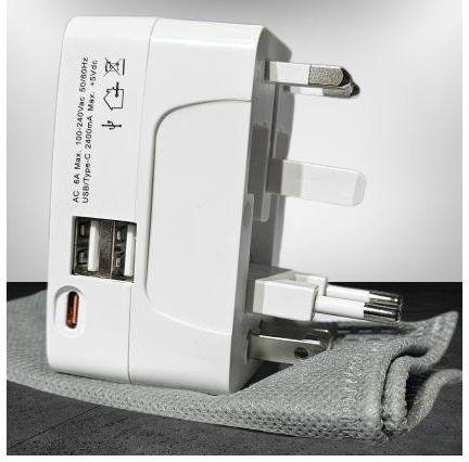 Αντάπτορας Πρίζας σε Universal με 3 Θύρες USB