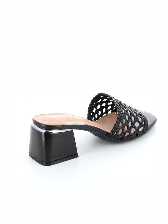 Mules with Low Heel in Black Color