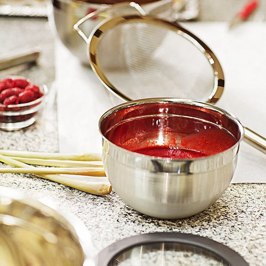 Rosle Stainless Steel Mixing Bowl Capacity 3.1lt with Diameter 21cm and Height 12.5cm.