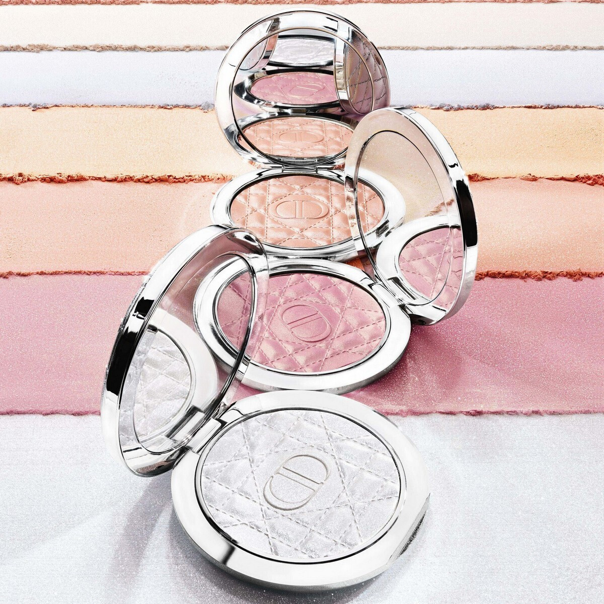 Dior Forever Glow Luminizer 04 Pink Strobe pentru Corp 6gr