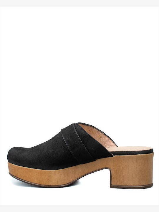Leather Mules with Heel in Black Color