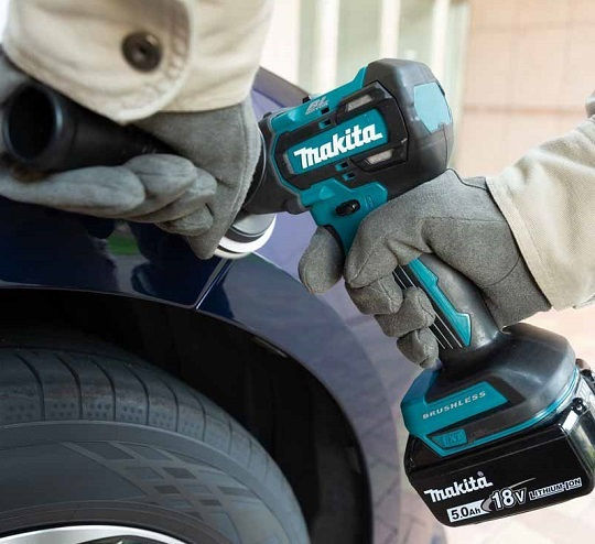 Makita Περιστροφικός Αλοιφαδόρος Brushless 18V 2x5Ah με Ταχύτητα 2800-9500rpm & Ρύθμιση Στροφών