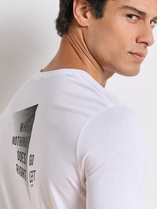T-shirt White