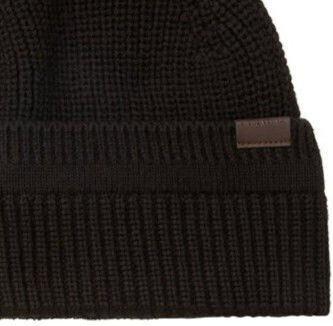 Beanie Beanie Knitted in Black color