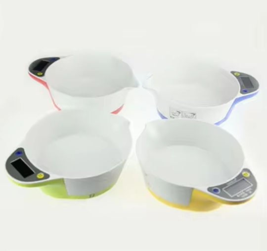 Automatic Bowl for Dog & Cat Made of ABS Plastic With Scale