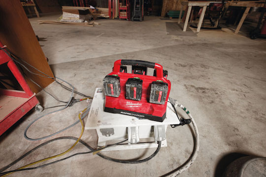 Milwaukee Ladegerät M18 Packout PC6