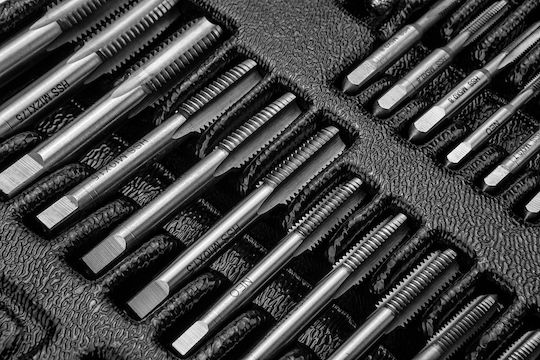 Neo Tools 84-246 Set Colier & Filete din Oțel 8x1.25mm 31buc