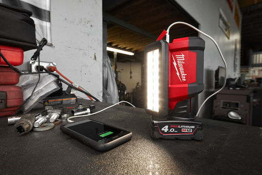 Milwaukee Battery Workshop Light LED IP54 with Brightness up to 700lm M12 Pal0