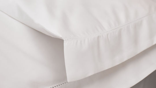 Valeria Home Set Huse Pentru Pilote Din Bumbac Satinat 240x220cm Superdublu Cu 2 Fețe De Pernă Albe