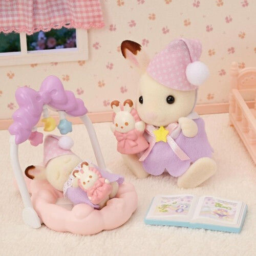 Epoch Toys Sylvanian Families Miniature Toy For 3+ Years 15cm (Miscellaneous Designs)