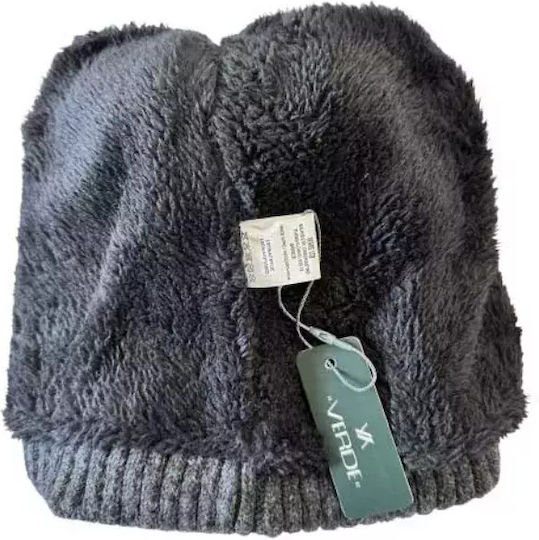 Pom Pom Beanie Beanie Knitted in Black color