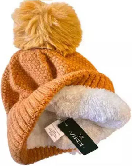 Pom Pom Beanie Beanie Knitted in Yellow color